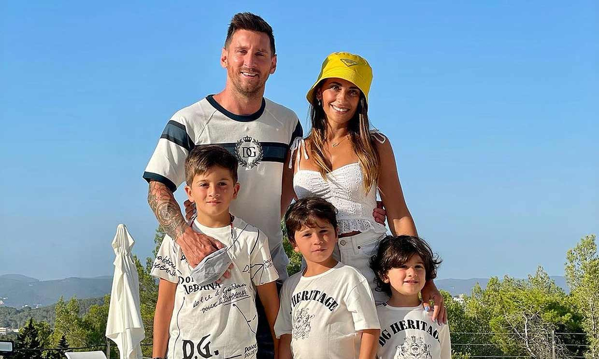 A Mateo Messi le tocó la figurita de su papá y explotó de alegría