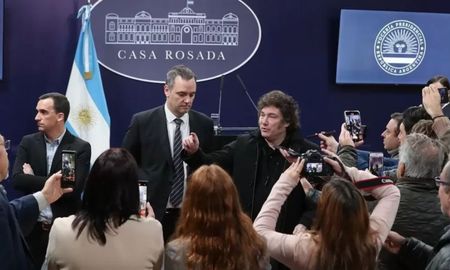Aire de Santa Fe | casa rosada periodistas