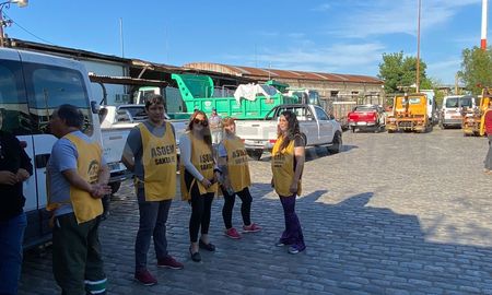 La medida de fuerza abarca al sector administrativo, docente y de servicios en el Liceo Municipal. La medida de fuerza abarca al sector administrativo, docente y de servicios en el Liceo Municipal.
