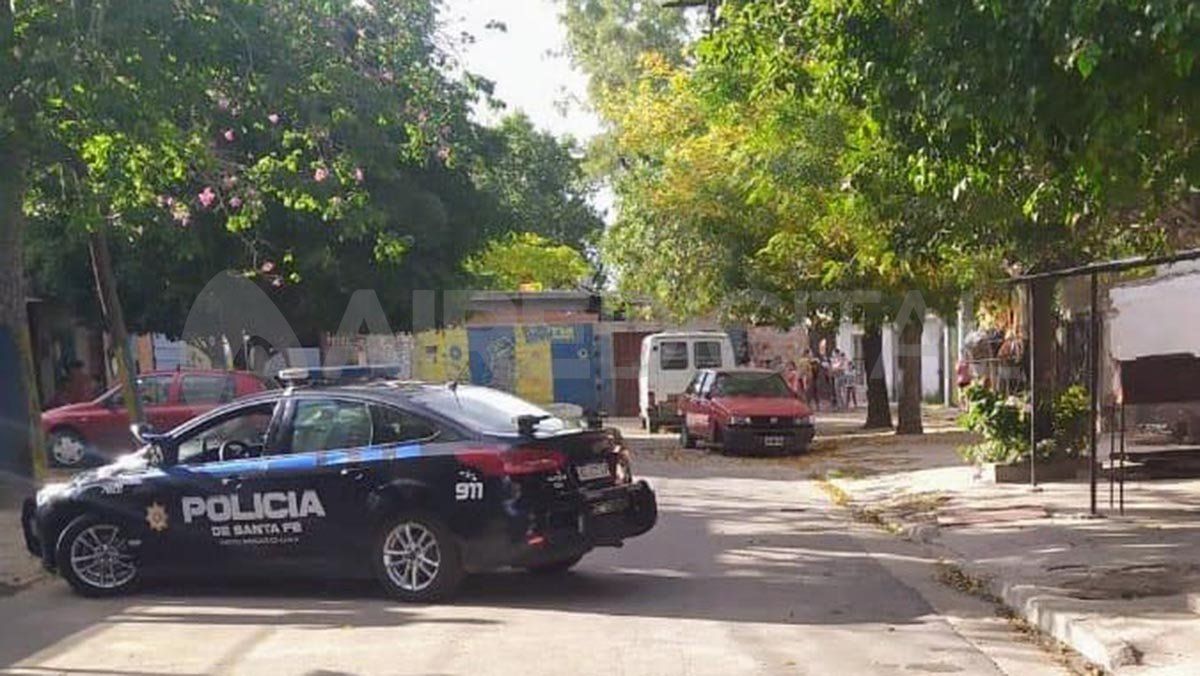 Balearon el comercio de un funcionario municipal de Rosario.