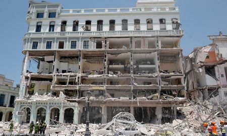Ascienden a 30 los muertos por la explosión de un hotel en Cuba Ascienden a 30 los muertos por la explosión de un hotel en Cuba