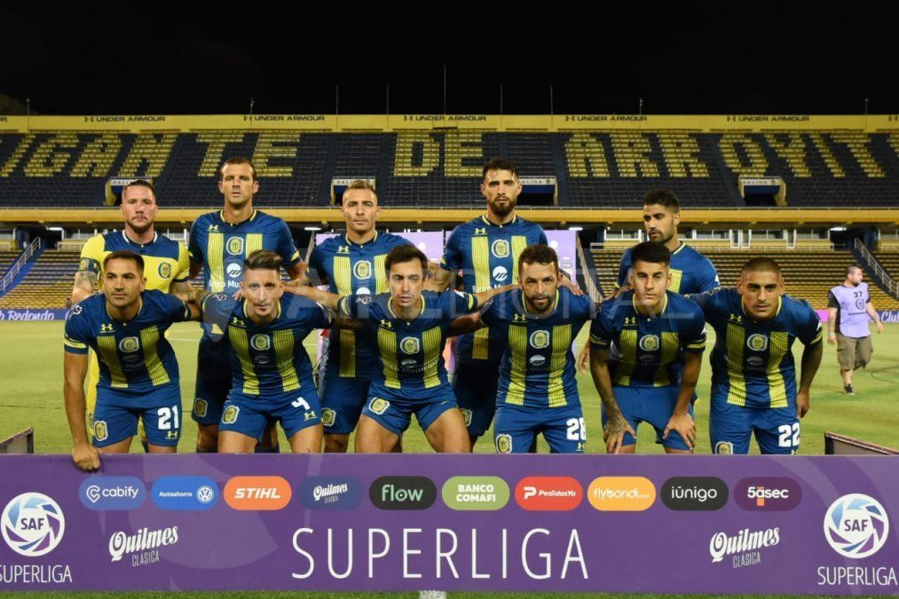 La dirigencia de Rosario Central acordó con los jugadores una reducción salarial