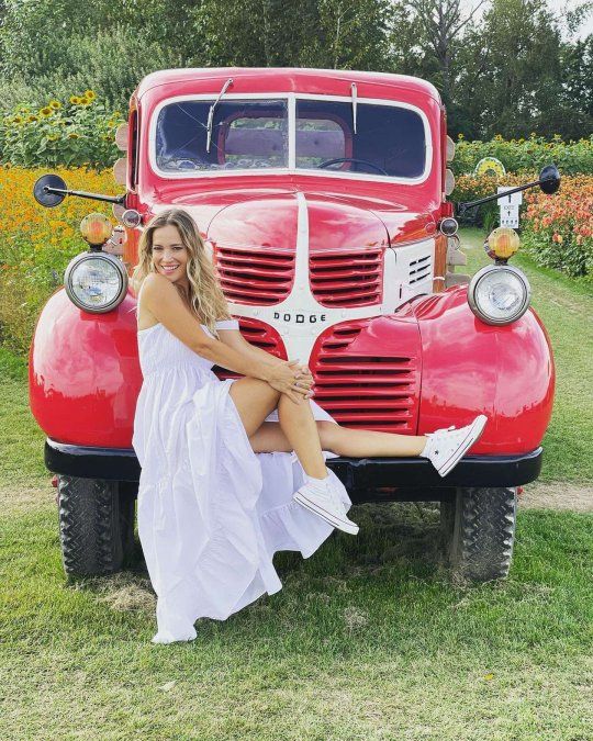 Apostó al look total white.