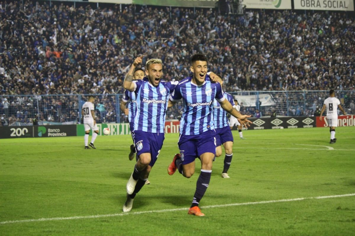 La victoria del Décano se cristalizó por medio de un cabezazo de Renzo Tesuri