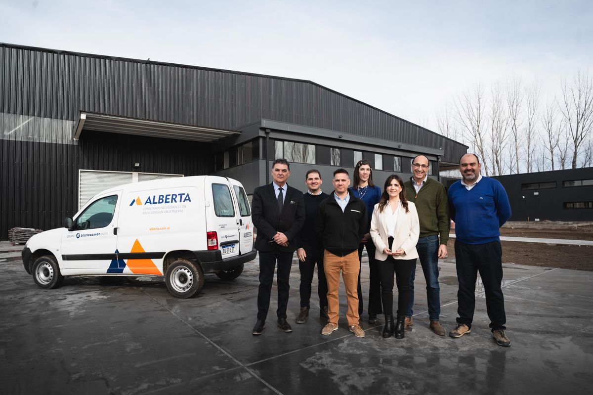 La empresa se dedica a brindar servicios y soluciones a las empresas que se instalan en Vaca Muerta.