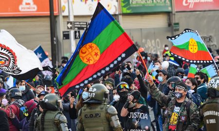 Diputados chilenos prorrogaron el estado de excepción en el sur ante el conflicto con mapuches. Diputados chilenos prorrogaron el estado de excepción en el sur ante el conflicto con mapuches.
