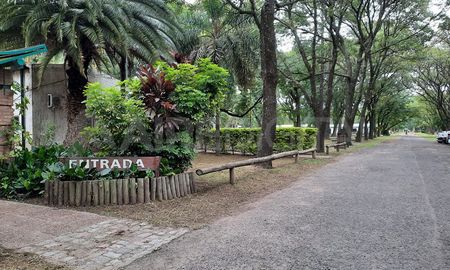 Se abrieron los sobres para la licitación de otra etapa tendiente a la puesta en valor y reacondicionamiento de las distintas instalaciones de la Granja La Esmeralda. Se abrieron los sobres para la licitación de otra etapa tendiente a la puesta en valor y reacondicionamiento de las distintas instalaciones de la Granja La Esmeralda.