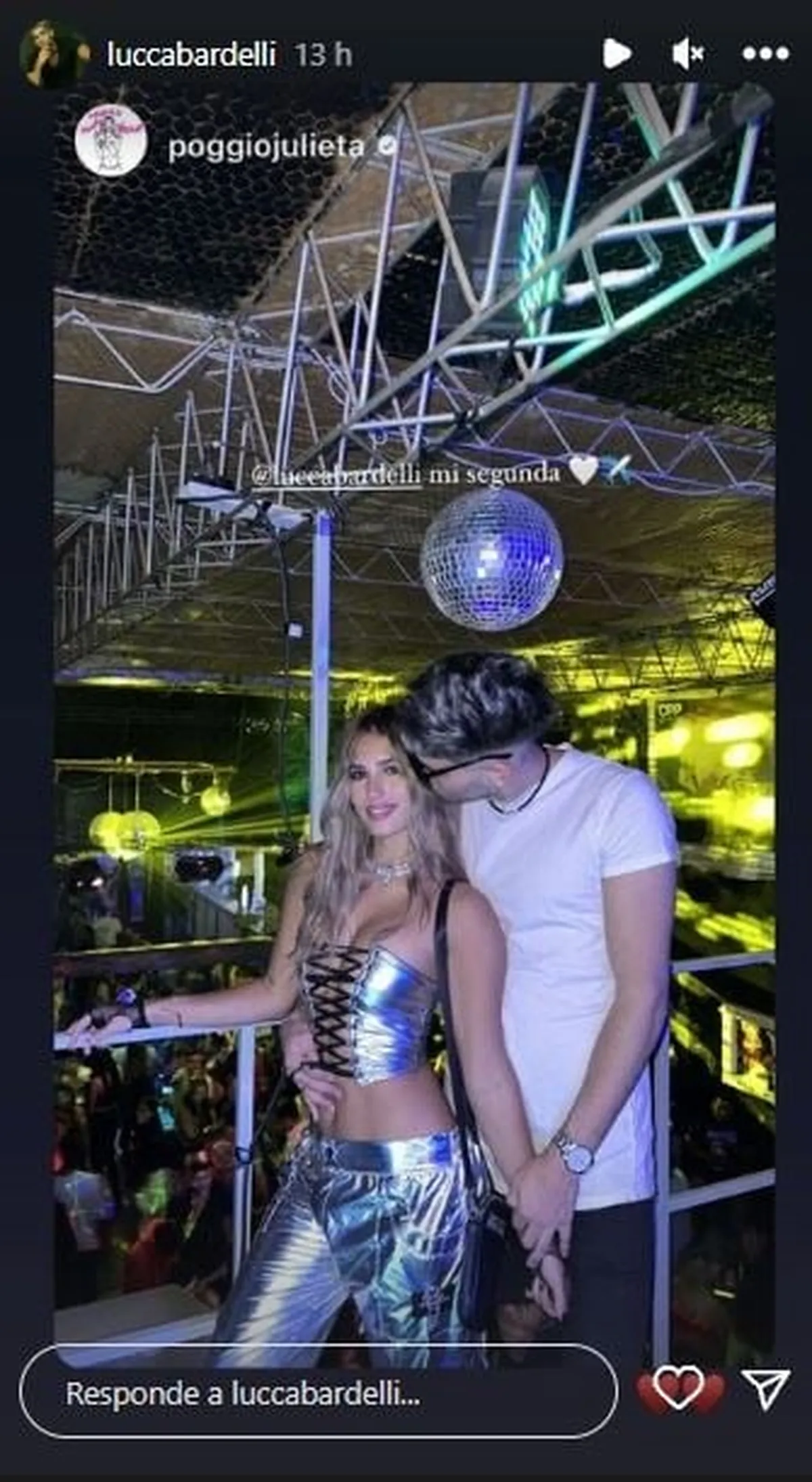 Julieta Poggio de Gran Hermano, a los besos en un boliche.