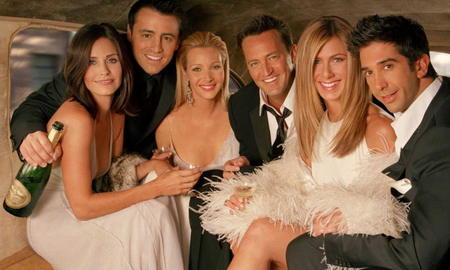 Lady Gaga, BTS, David Beckham, James Corden, Justin Bieber y Reese Witherspoon, se unirán como estrellas invitadas en el especial de Friends. Lady Gaga, BTS, David Beckham, James Corden, Justin Bieber y Reese Witherspoon, se unirán como estrellas invitadas en el especial de Friends.