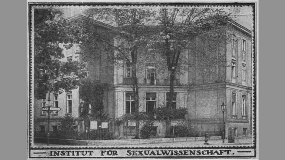 El Instituto para la Ciencia Sexual fue fundado en Berlín, en la Alemania de 1919. El Instituto para la Ciencia Sexual fue fundado en Berlín, en la Alemania de 1919.