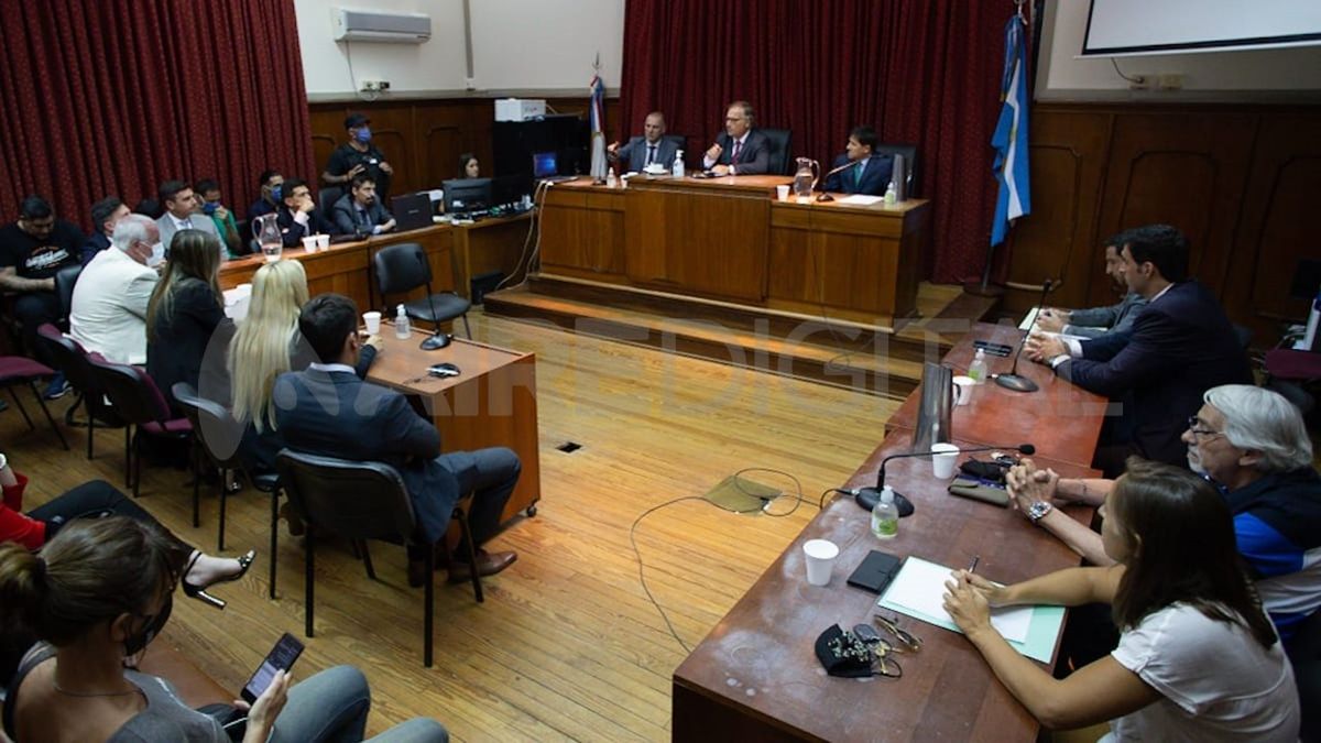 El veredicto se dio a conocer en horas del mediodía en la Sala 6 del primer piso de tribunales. 