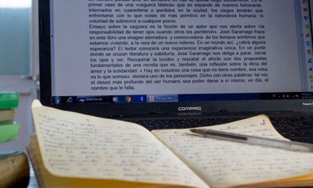 Los trabajos que concursen por el premio literario de la Municipalidad deben enviarse al mail cultura@santafeciudad.gov.ar Los trabajos que concursen por el premio literario de la Municipalidad deben enviarse al mail cultura@santafeciudad.gov.ar