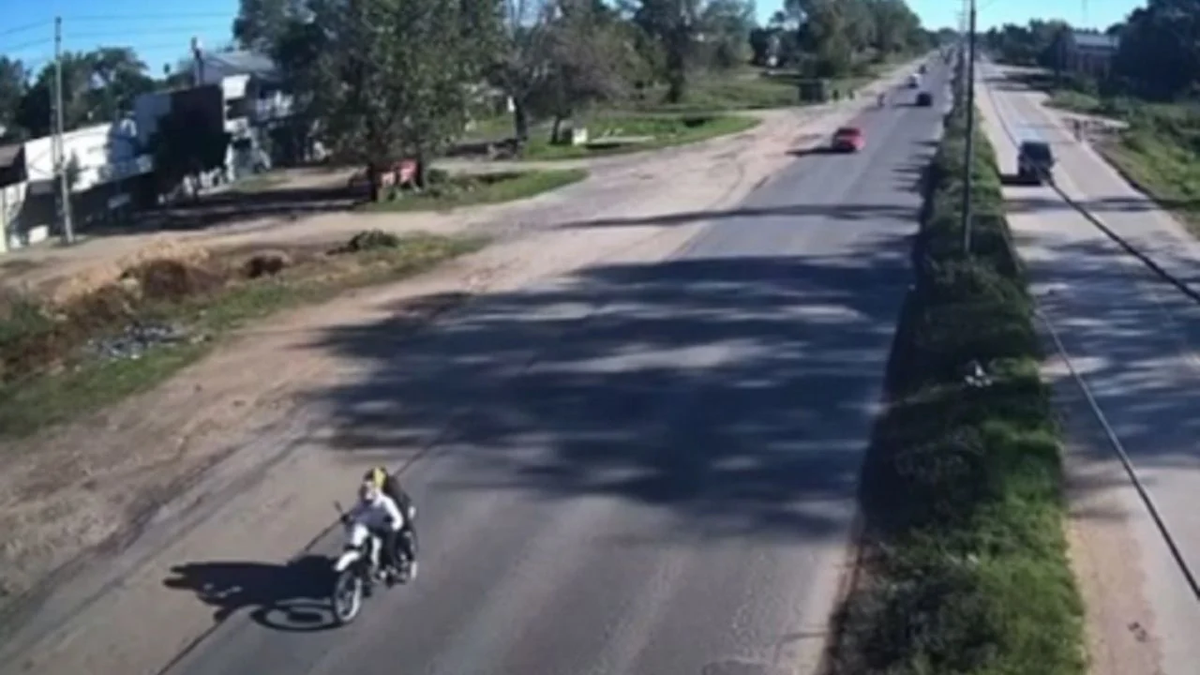 VIDEO: así se escaparon los motochorros que hirieron a un policía federal y asesinaron a su novia