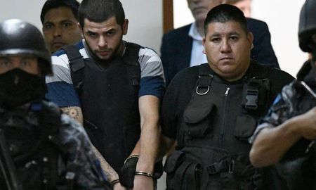 Alan Funes al momento de ser detenido. Luego sería enviado al Instituto de Rehabilitación del Adolescente. Alan Funes al momento de ser detenido. Luego sería enviado al Instituto de Rehabilitación del Adolescente.