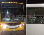 Un colectivo de la Línea 5 apedreado frente a la Cacha de Unión Un colectivo de la Línea 5 apedreado frente a la Cacha de Unión