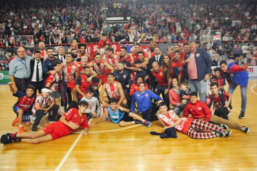 El Club Atlético Unión venció a Hispano Americano en el quinto juego y jugará la temporada 22-23 de la Liga Nacional de Básquetbol.