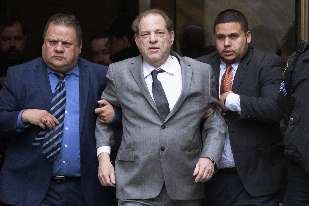 La justicia del Reino Unido acusó a Harvey Weinstein de dos nuevos cargos por abuso sexual