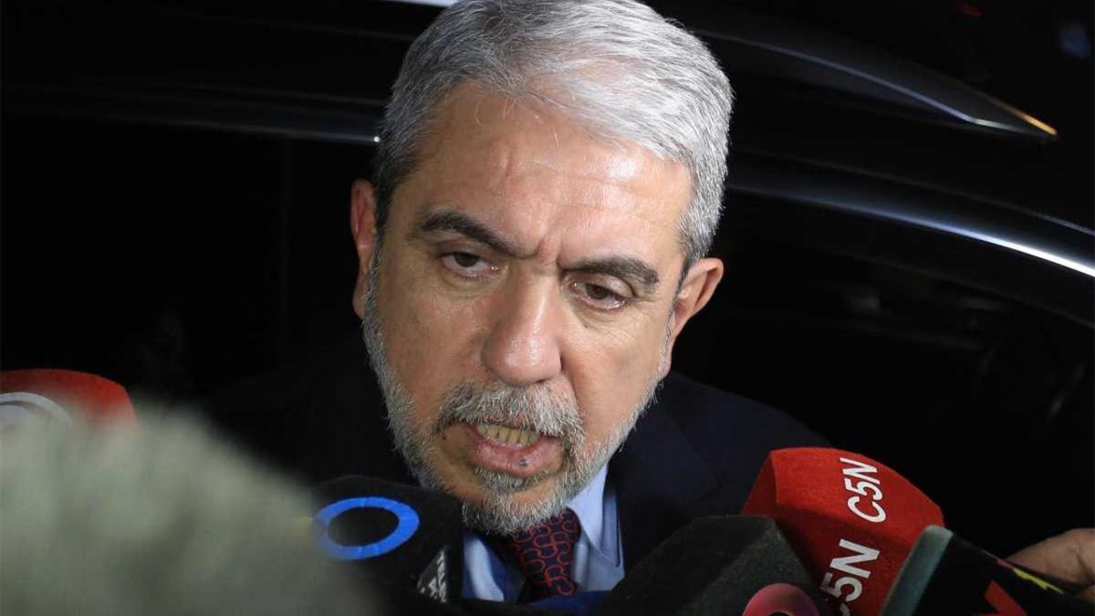 Fernández evaluó como positivo el operativo en Villa Mascardi.