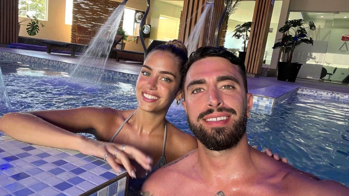 El novio de Sabrina mantiene un perfil bajo.