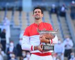 Novak Djokovic volvió a ganar Roland Garros luego de vencer al griego Stefanos Tsitsipas por 6-7 (6-8), 2-6, 6-3, 6-2 y 6-4. Novak Djokovic volvió a ganar Roland Garros luego de vencer al griego Stefanos Tsitsipas por 6-7 (6-8), 2-6, 6-3, 6-2 y 6-4.