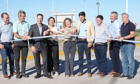 Durante las actividades, Pullaro destacó que “la seguridad vial mejora cuando tenemos obras de infraestructura. Durante las actividades, Pullaro destacó que “la seguridad vial mejora cuando tenemos obras de infraestructura.