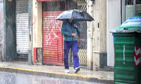 El tiempo comenzará a desmejorar en Santa Fe con lluvias aisladas, tormentas puntuales y ráfagas intensas de viento hacia mitad de semana. El tiempo comenzará a desmejorar en Santa Fe con lluvias aisladas, tormentas puntuales y ráfagas intensas de viento hacia mitad de semana.