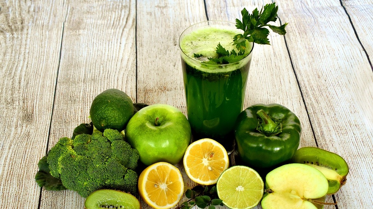 5 recetas de jugos verdes detox para disfrutar el verano