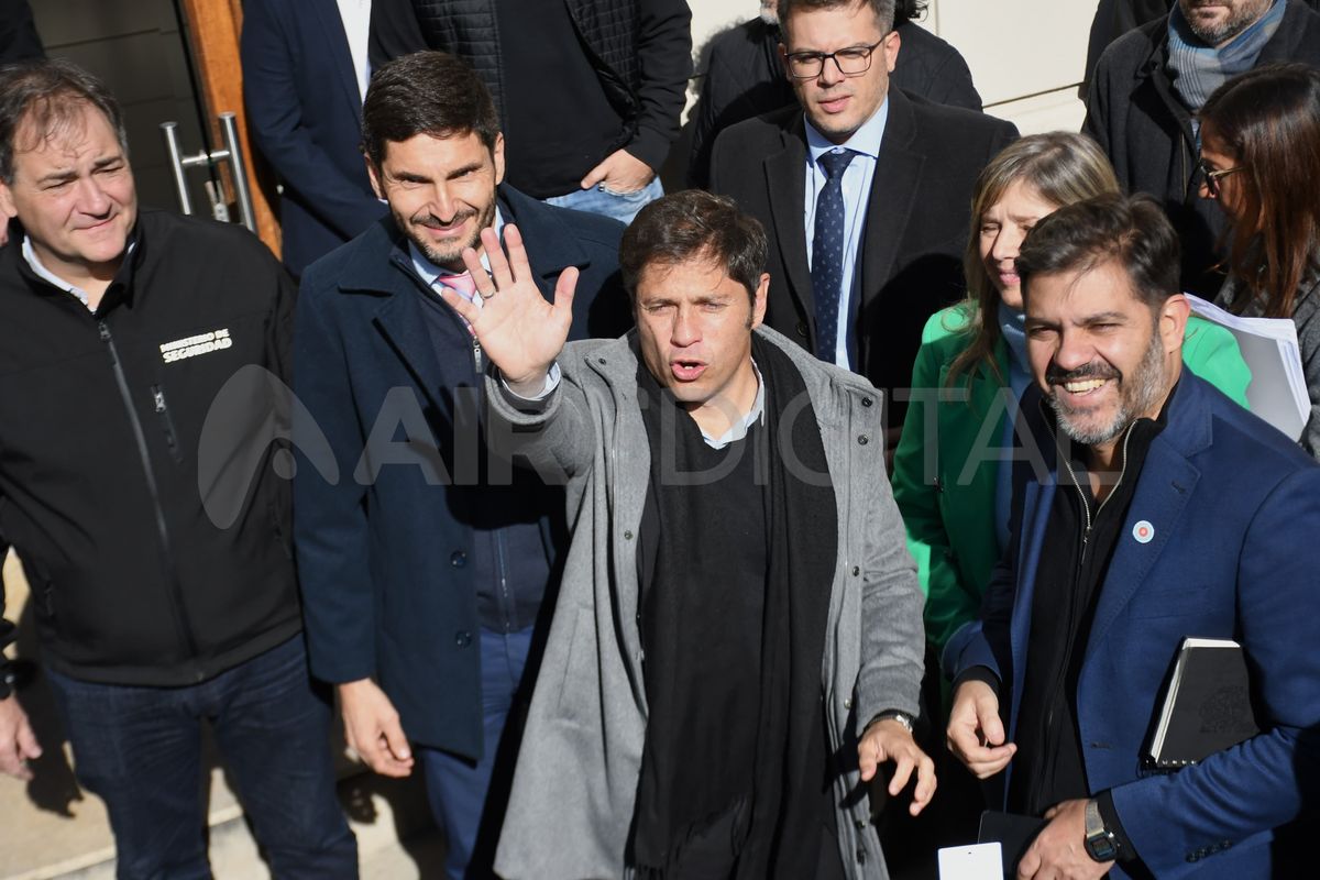 El gobernador de Buenos Aires Axel Kicillof se reunió en Rosario con su par santafesino Maximiliano Pullaro. El gobernador de Buenos Aires Axel Kicillof se reunió en Rosario con su par santafesino Maximiliano Pullaro.