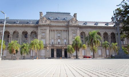 El Gobierno de Santa Fe define una nueva propuesta salarial en la paritaria docente. El Gobierno de Santa Fe define una nueva propuesta salarial en la paritaria docente.