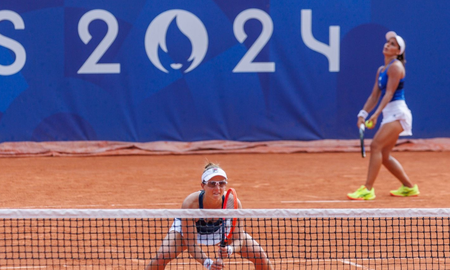 El tenis argentino tuvo tres derrotas, este martes y la rosarina Nadia Podoroska se despidió de los Juegos Olímpicos. El tenis argentino tuvo tres derrotas, este martes y la rosarina Nadia Podoroska se despidió de los Juegos Olímpicos.
