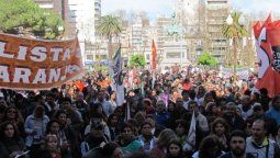 Más del 80% de los docentes de Amsafé Rosario rechazó la propuesta salarial provincial Más del 80% de los docentes de Amsafé Rosario rechazó la propuesta salarial provincial