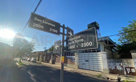 Los vecinos que viven en las inmediaciones del Hospital Cullen exigen más patrullaje en la zona y la reparación de las columnas de luz. Los vecinos que viven en las inmediaciones del Hospital Cullen exigen más patrullaje en la zona y la reparación de las columnas de luz.