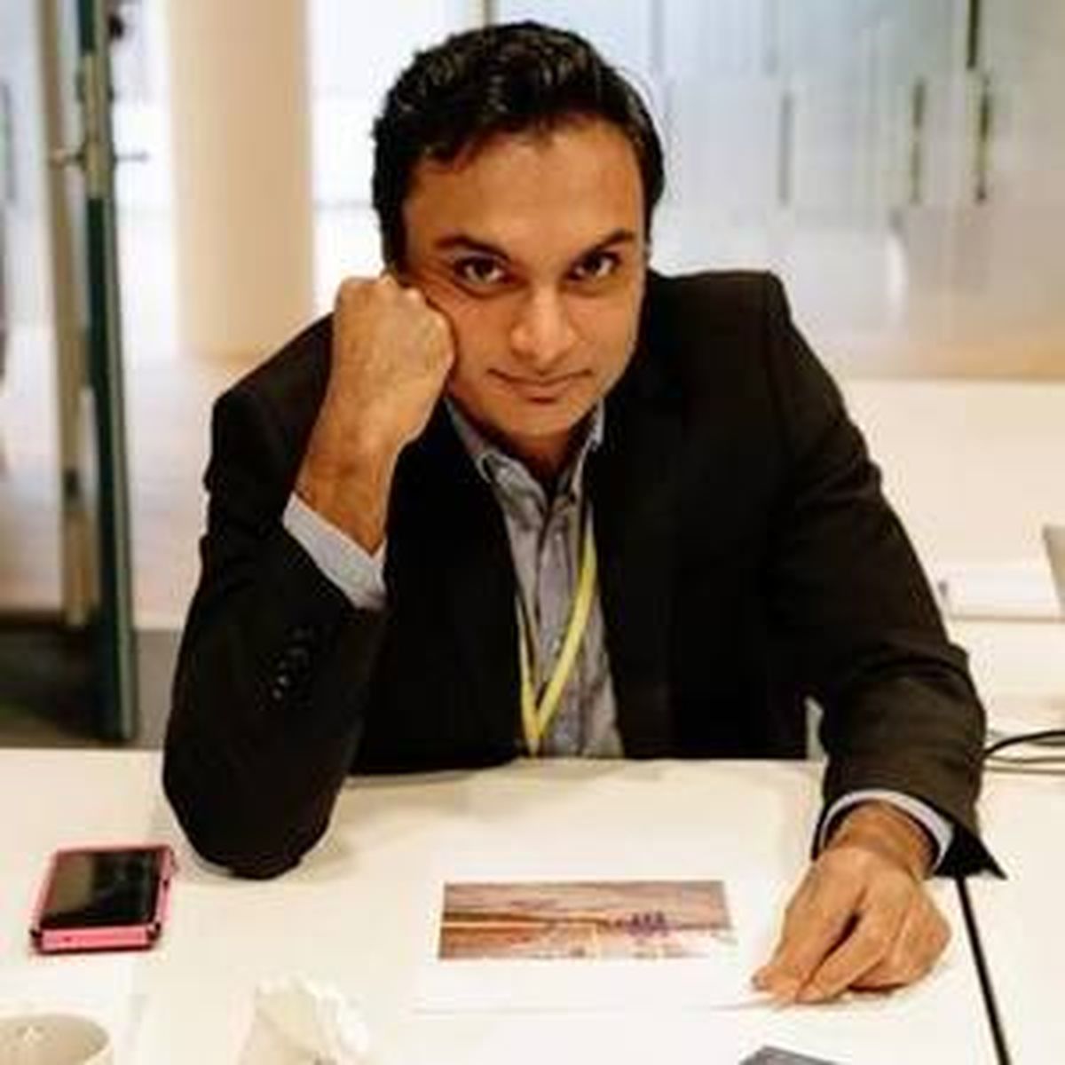 Fouad es actualmente editor sénior de Nature Energy en Springer Nature.  