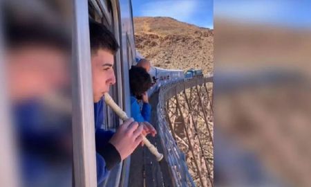 Intentó tocar una canción de La Sole en el Tren de las Nubes, no salió como quería y se hizo viral Intentó tocar una canción de La Sole en el Tren de las Nubes, no salió como quería y se hizo viral