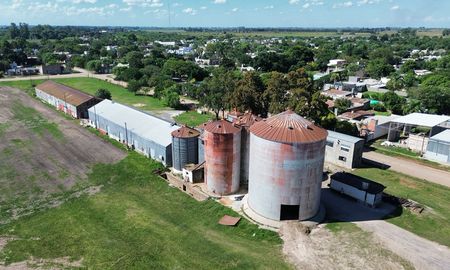 Con la reutilización de los silos, la obra propone revitalizar un espacio emblemático para actividades culturales, sociales y recreativas. Con la reutilización de los silos, la obra propone revitalizar un espacio emblemático para actividades culturales, sociales y recreativas.