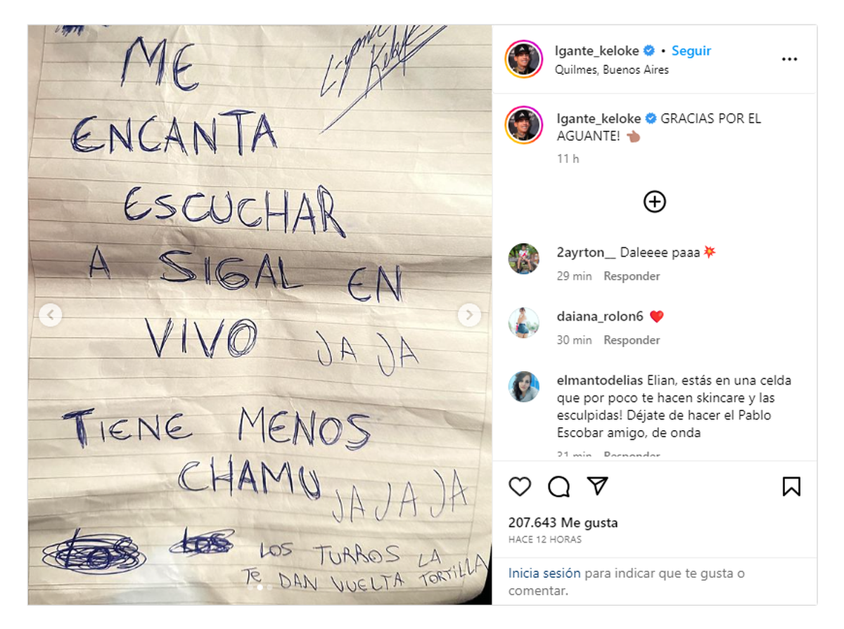 La aparición del músico en las redes sociales, llamó la atención de los usuarios.