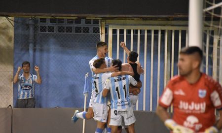 atletico de rafaela vencio a gimnasia de jujuy y se mantiene con chances atletico de rafaela vencio a gimnasia de jujuy y se mantiene con chances