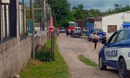 Un mecánico murió mientras trabajaba en su taller de Villa Carlos Paz. Un mecánico murió mientras trabajaba en su taller de Villa Carlos Paz.
