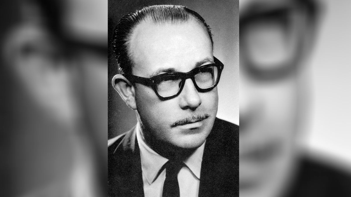 Cuando los militares que habían derrocado a Frondizi dejaron el poder, Aldo Tessio se convirtió en gobernador de Santa Fe. Su gestión terminó tres años después, a raíz de un nuevo golpe de Estado en la Argentina. Cuando los militares que habían derrocado a Frondizi dejaron el poder, Aldo Tessio se convirtió en gobernador de Santa Fe. Su gestión terminó tres años después, a raíz de un nuevo golpe de Estado en la Argentina.
