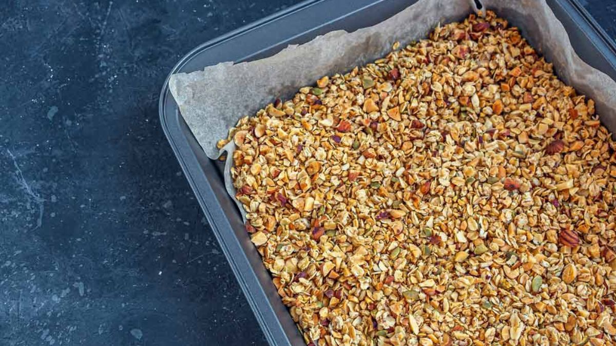 Podés hacer granola casera con pocos ingredientes y tener una gran opción saludable para tus desayunos y meriendas. Podés hacer granola casera con pocos ingredientes y tener una gran opción saludable para tus desayunos y meriendas.