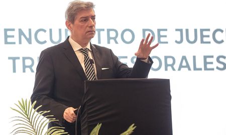 Horacio Rosatti participó de la apertura del XXV Encuentro de Jueces de Tribunales Orales realizado en Córdoba. Horacio Rosatti participó de la apertura del XXV Encuentro de Jueces de Tribunales Orales realizado en Córdoba.