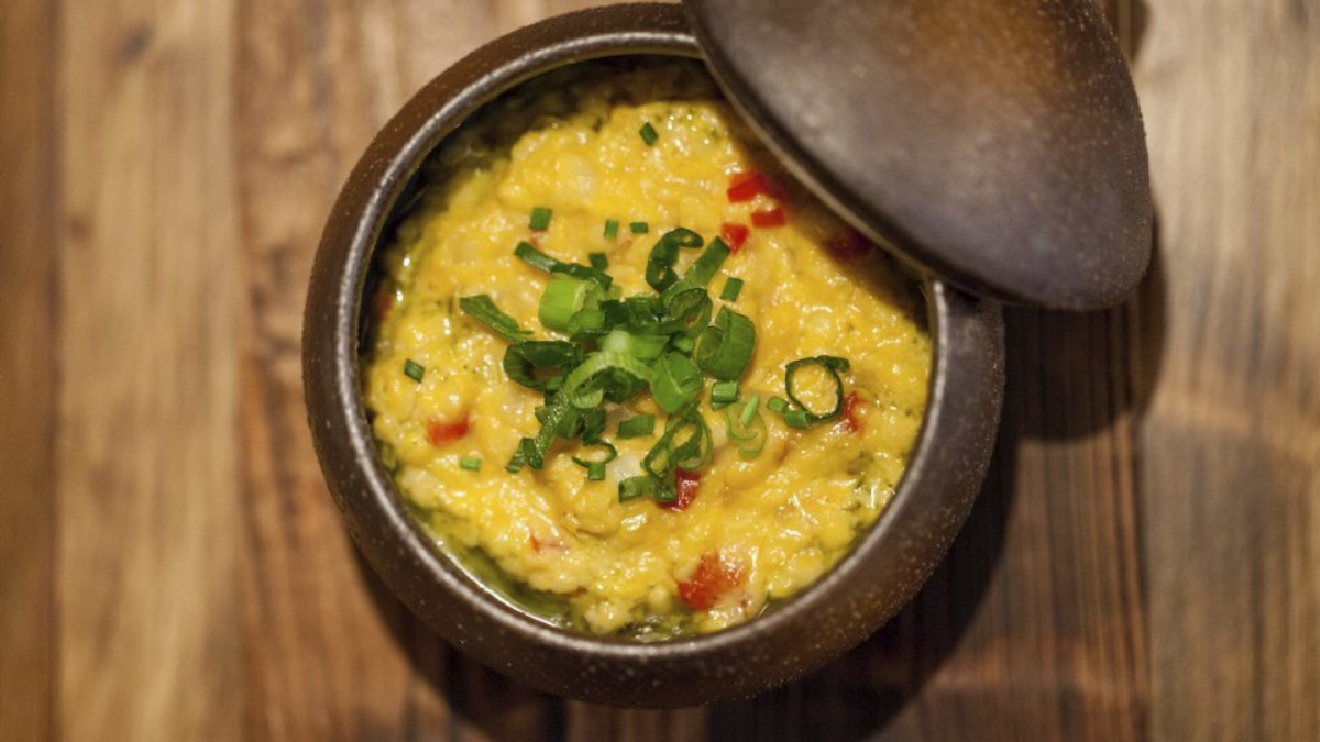 La humita es un plato tradicional y lleno de sabor. La humita es un plato tradicional y lleno de sabor.