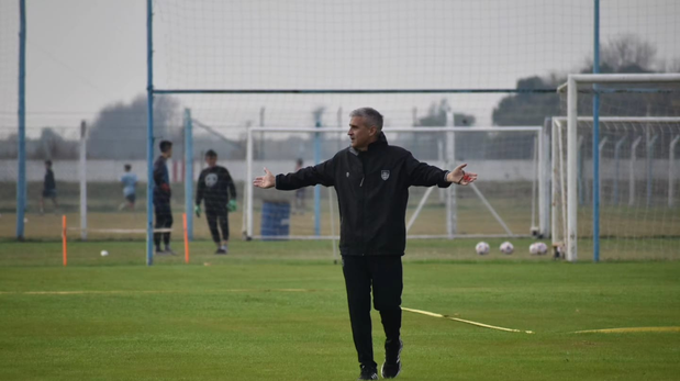 Arrancó la era de Fabián Nardozza en Atlético de Rafaela.