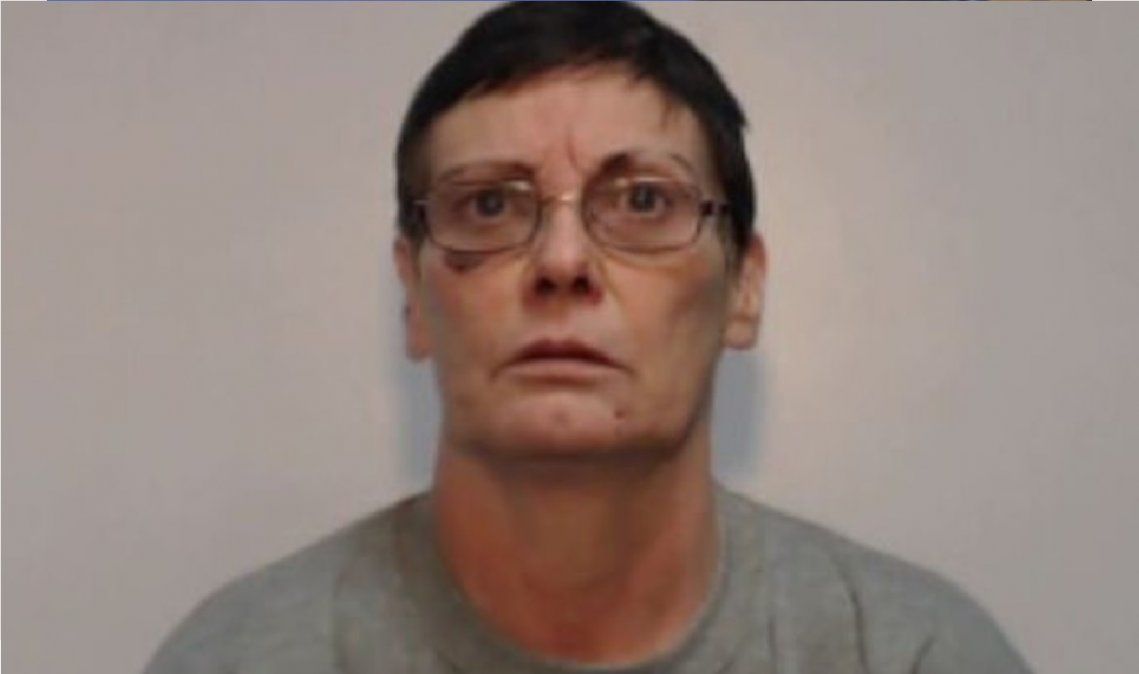 La historia de la viuda negra: se casó con el hijo de su ex esposo y lo apuñaló en los genitales