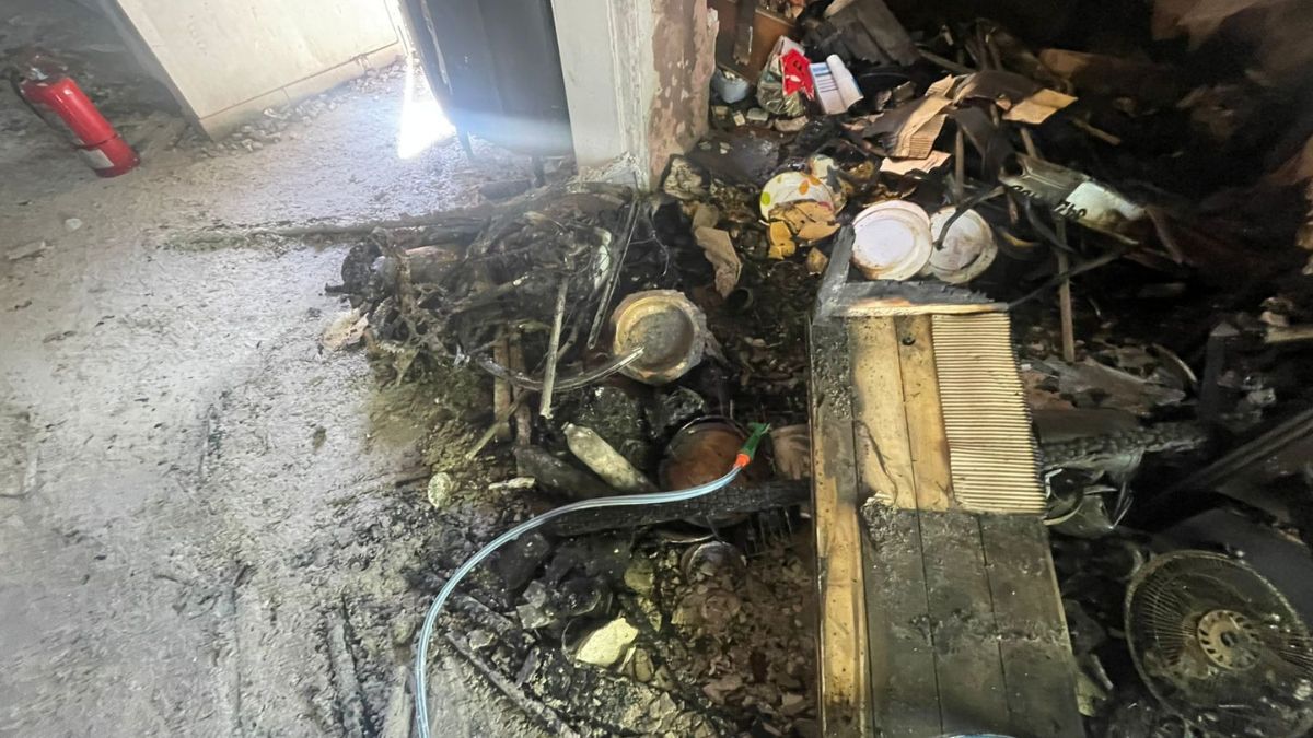 El incendio habría comenzado cerca de las 15:15. Las causas aún no están determinadas. Se sospecha de un cortocircuito, pero se esperan las pericias. El incendio habría comenzado cerca de las 15:15. Las causas aún no están determinadas. Se sospecha de un cortocircuito, pero se esperan las pericias.
