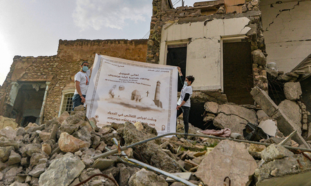 Estados Unidos bombardeó un depósito fronterizo en Siria y días después, recibió el ataque de diez cohetes en una de sus bases de Irak. Estados Unidos bombardeó un depósito fronterizo en Siria y días después, recibió el ataque de diez cohetes en una de sus bases de Irak.