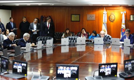 Se rechazaron las múltiples y disimiles explicaciones que el juez Poderti ensayó para desligarse de la imputación dirigida. Se rechazaron las múltiples y disimiles explicaciones que el juez Poderti ensayó para desligarse de la imputación dirigida.