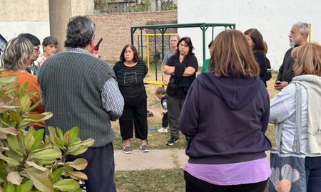 Los vecinos expresaron su preocupación por los hechos delictivos, la falta de controles y los problemas urbanos que afectan la zona. Los vecinos expresaron su preocupación por los hechos delictivos, la falta de controles y los problemas urbanos que afectan la zona.