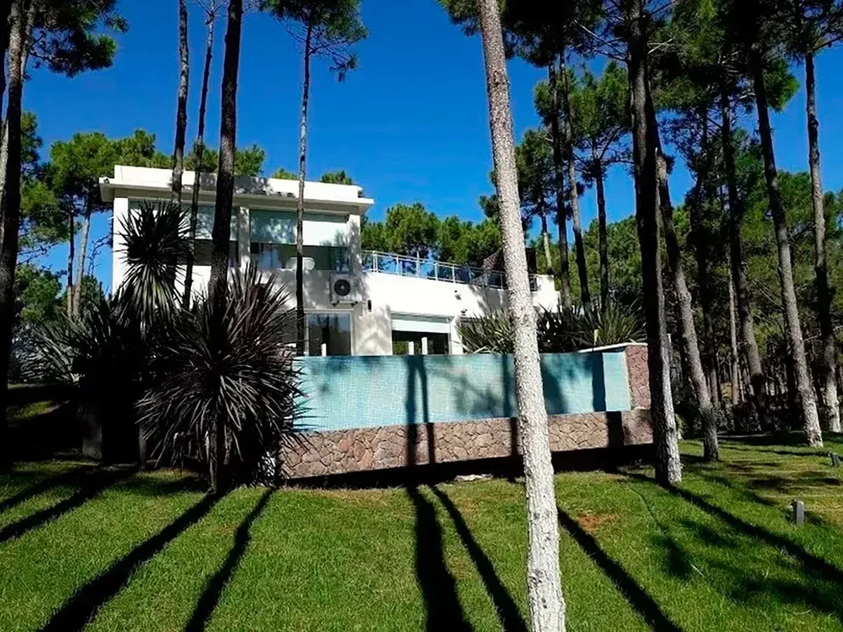 Así es la lujosa casa de Romina Uhrig en un exclusivo barrio de Buenos Aires. Así es la lujosa casa de Romina Uhrig en un exclusivo barrio de Buenos Aires.