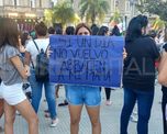 En el marco del día internacional de la mujer, y con el contexto de una lucha por terminar con la violencia de género, el presidente de la Nación, Alberto Fernández firmó un acuerdo federal con los gobernadores y gobernadoras de todo el país. En el marco del día internacional de la mujer, y con el contexto de una lucha por terminar con la violencia de género, el presidente de la Nación, Alberto Fernández firmó un acuerdo federal con los gobernadores y gobernadoras de todo el país.
